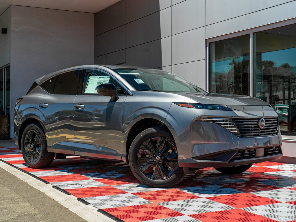 Vehicle image 3 of 11
