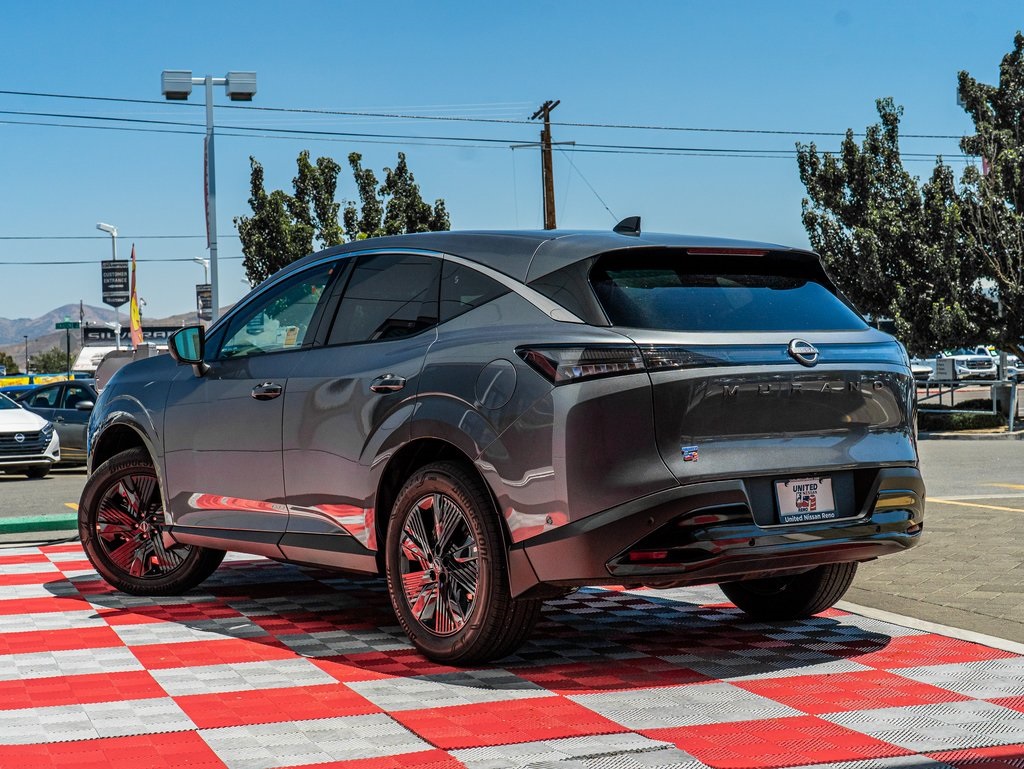 Vehicle image 6 of 11