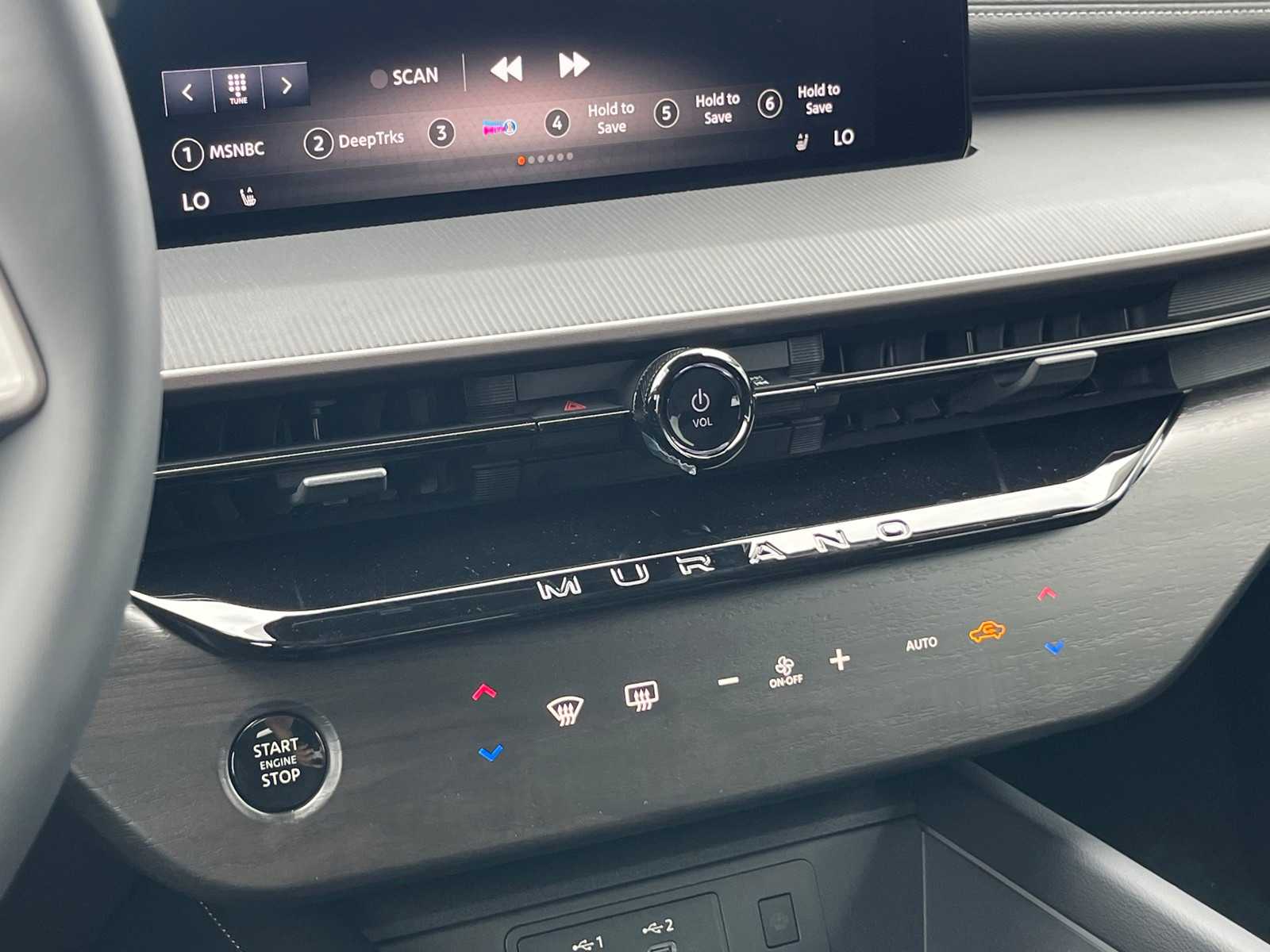 Vehicle image 17 of 22