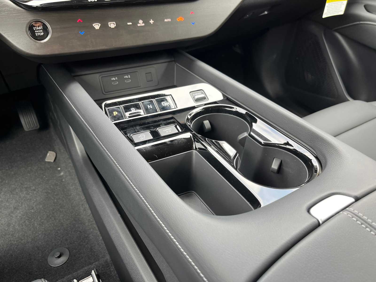 Vehicle image 15 of 22