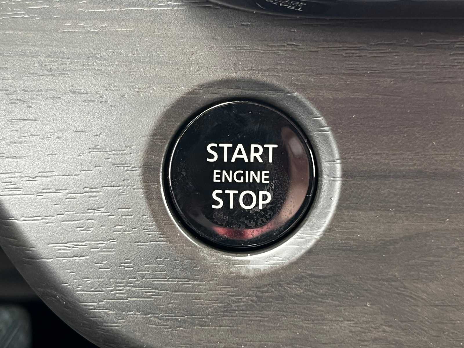 Vehicle image 19 of 22