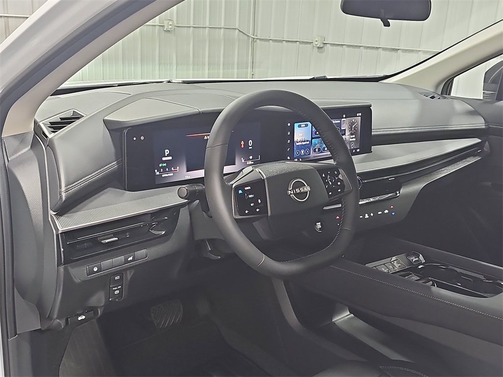 Vehicle image 16 of 35