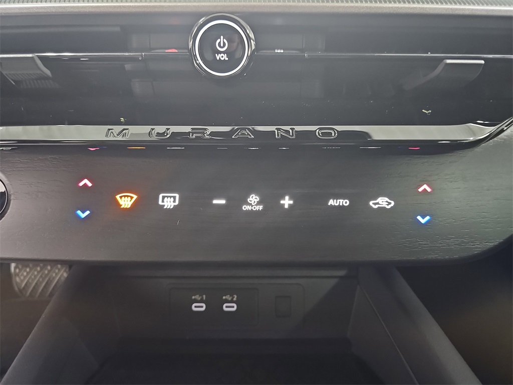 Vehicle image 21 of 35