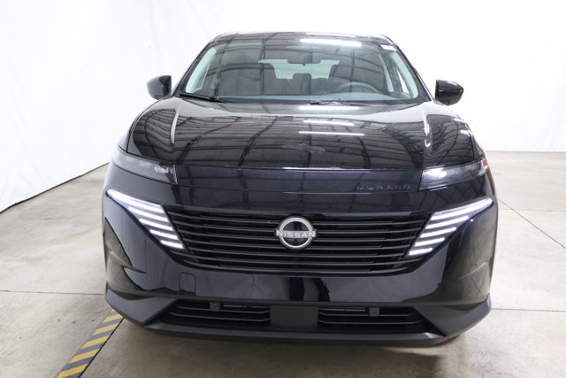Vehicle image 2 of 32