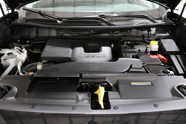 Vehicle image 27 of 32
