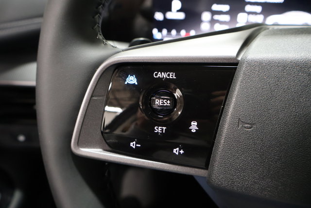 Vehicle image 16 of 32