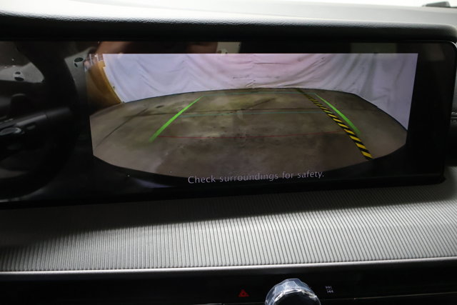 Vehicle image 20 of 32