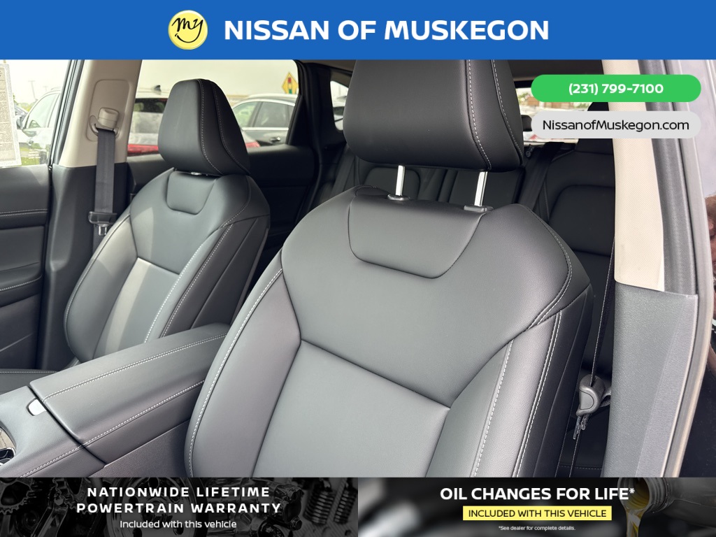 Vehicle image 12 of 29