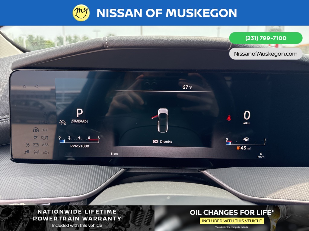 Vehicle image 17 of 29