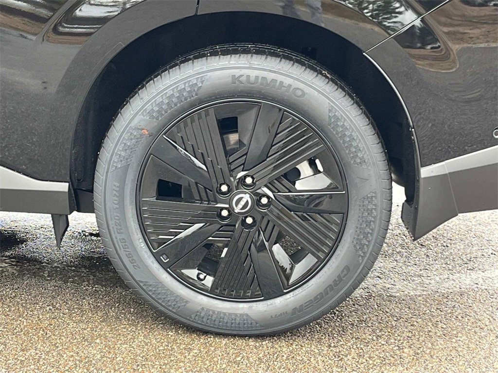 Vehicle image 16 of 33
