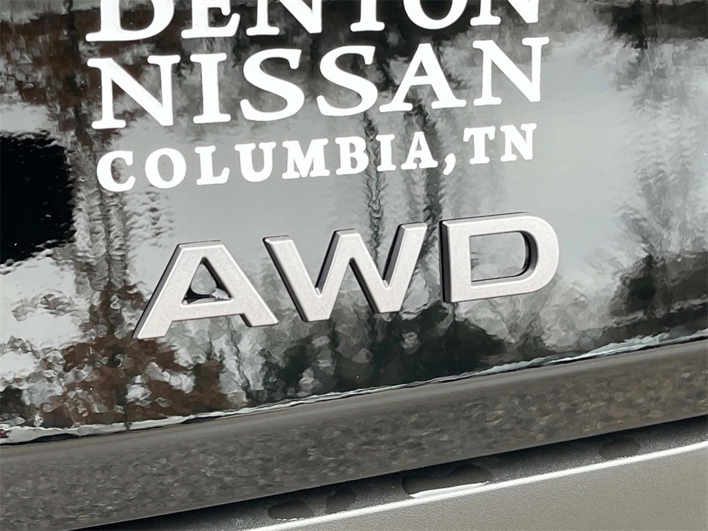 Vehicle image 12 of 33