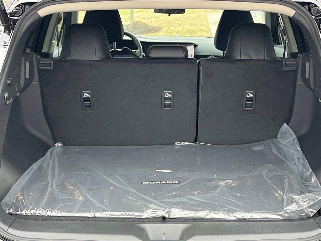 Vehicle image 13 of 33
