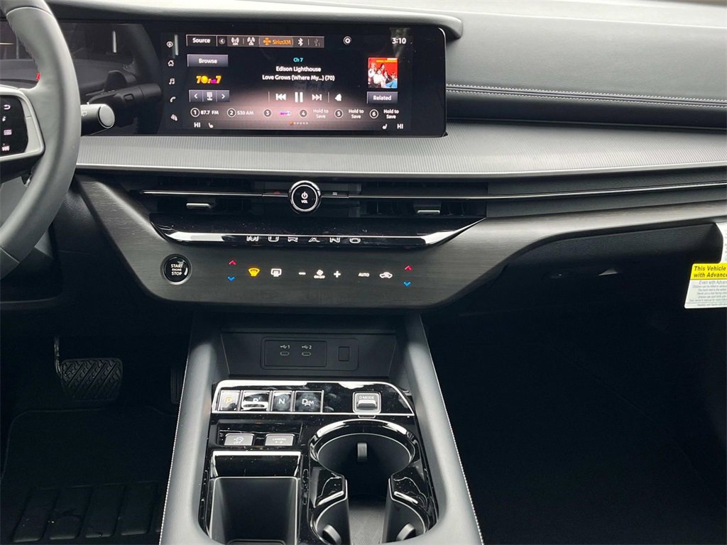 Vehicle image 19 of 33