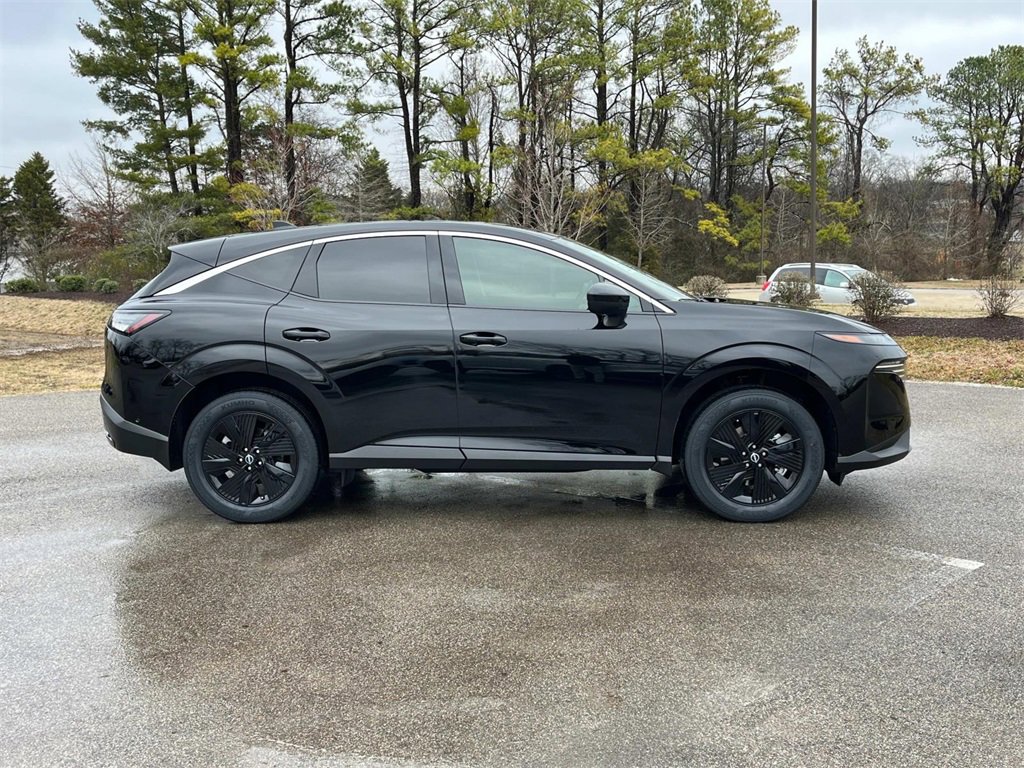Vehicle image 7 of 33