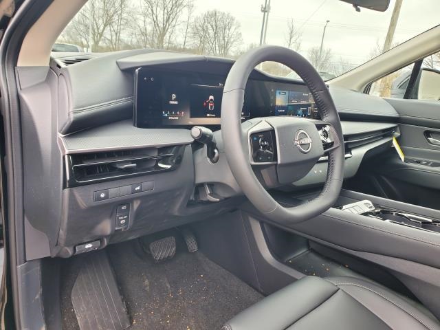 Vehicle image 15 of 26