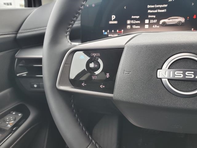 Vehicle image 18 of 26