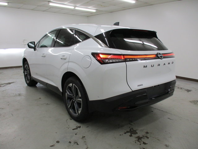 Vehicle image 6 of 31