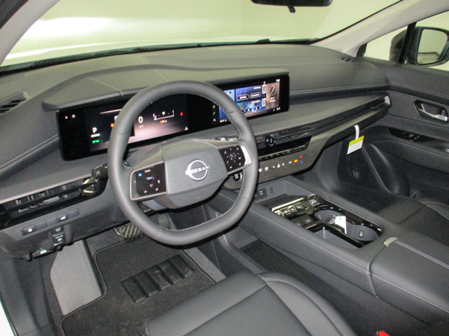 Vehicle image 16 of 31