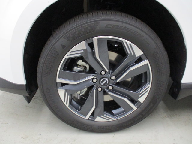 Vehicle image 12 of 31