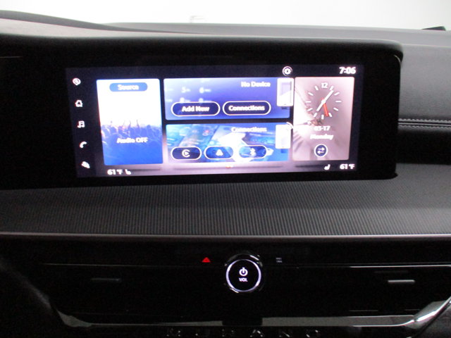 Vehicle image 23 of 31