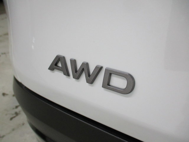 Vehicle image 8 of 31