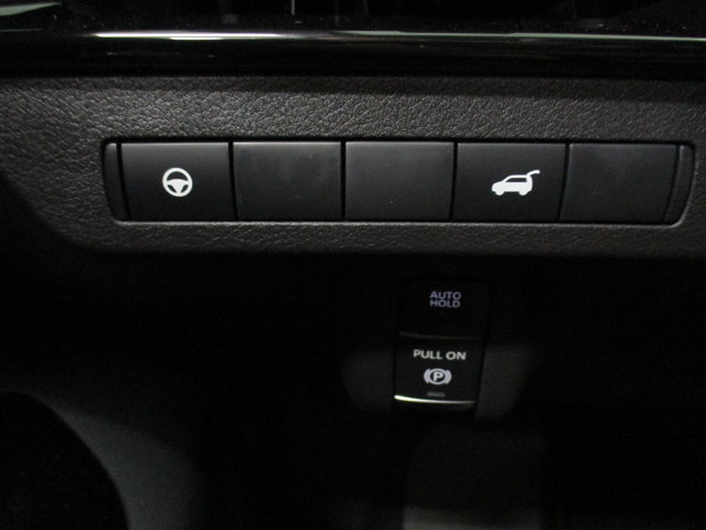 Vehicle image 22 of 31