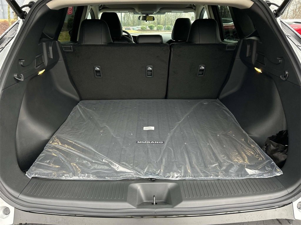 Vehicle image 13 of 35