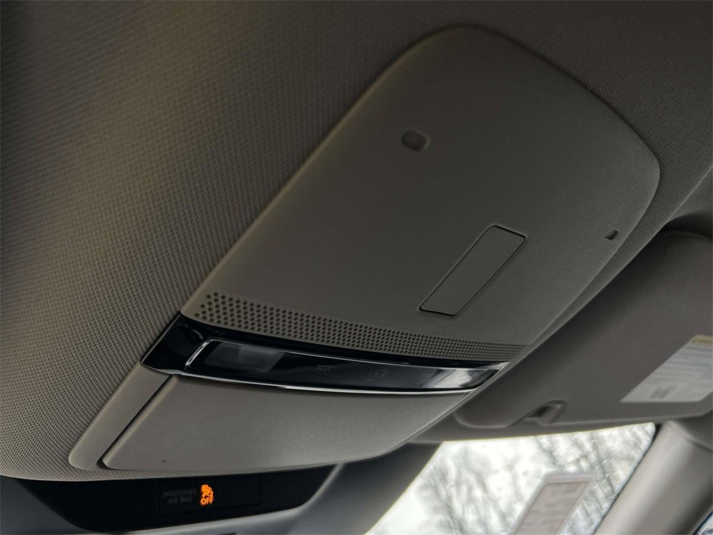 Vehicle image 34 of 35