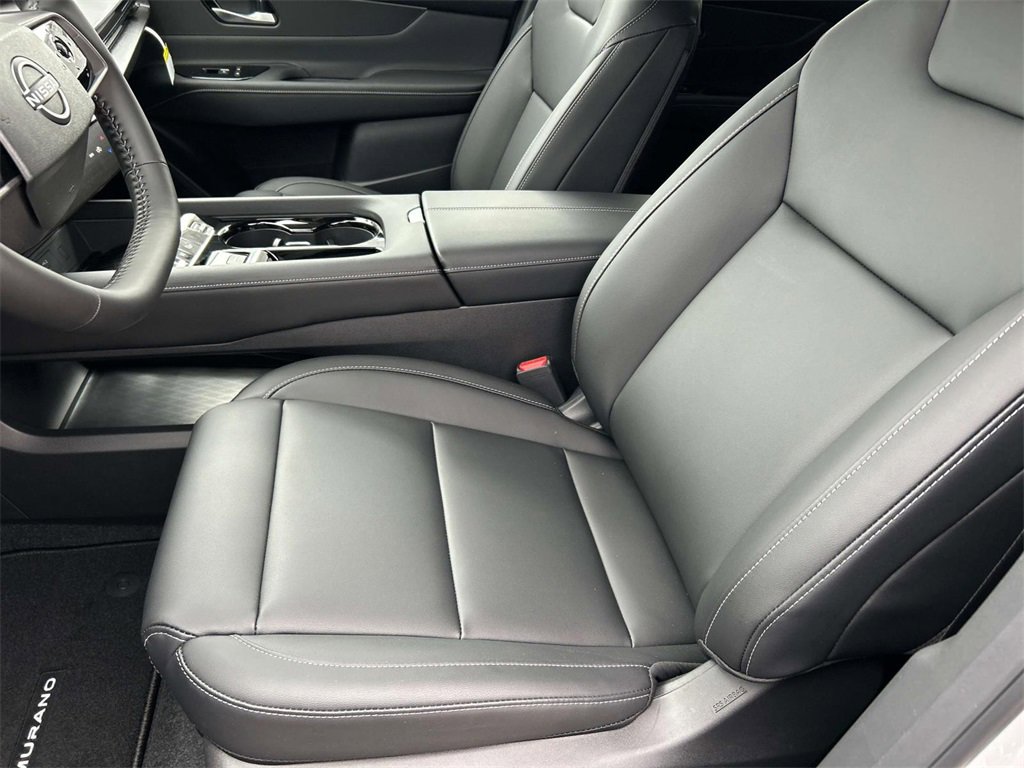 Vehicle image 24 of 35