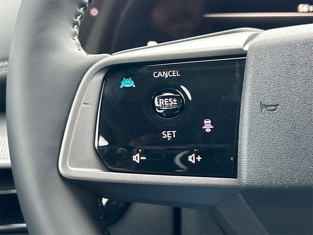 Vehicle image 26 of 35