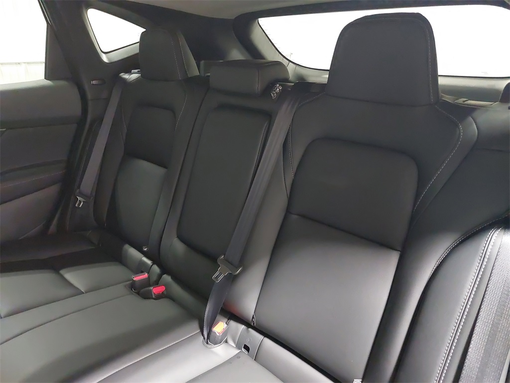 Vehicle image 14 of 35