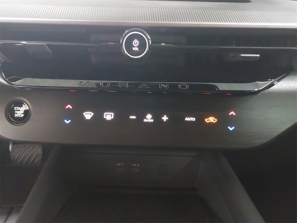 Vehicle image 21 of 35