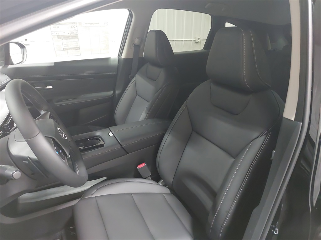 Vehicle image 15 of 35