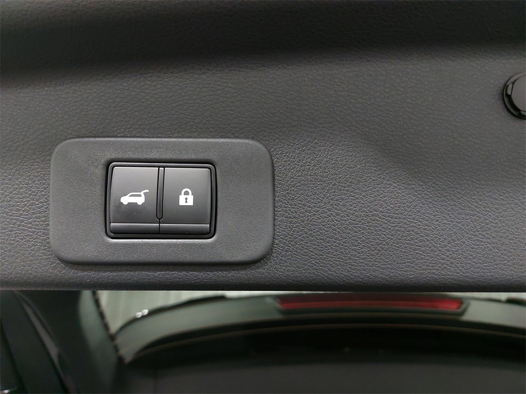 Vehicle image 13 of 35