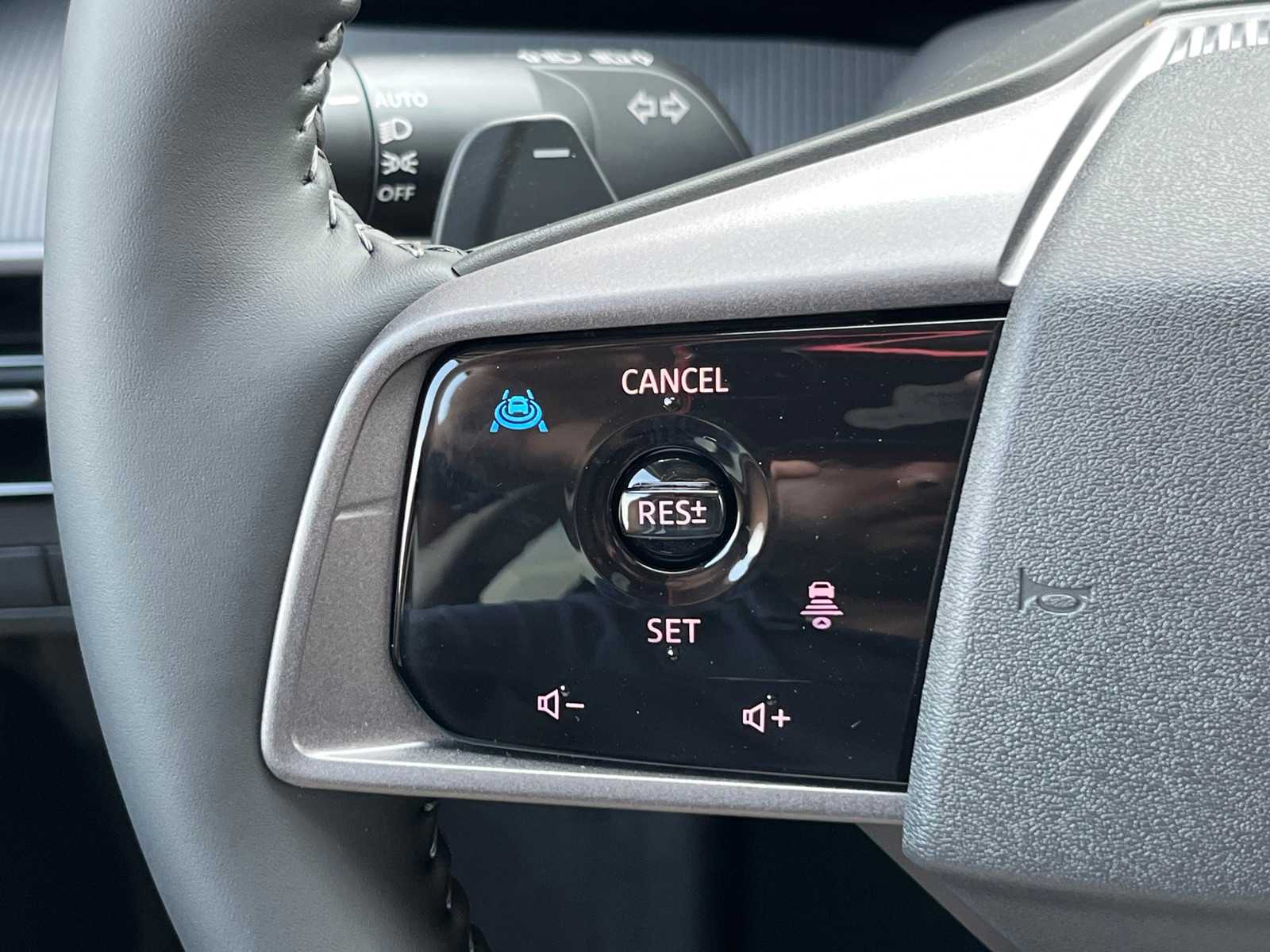 Vehicle image 20 of 22