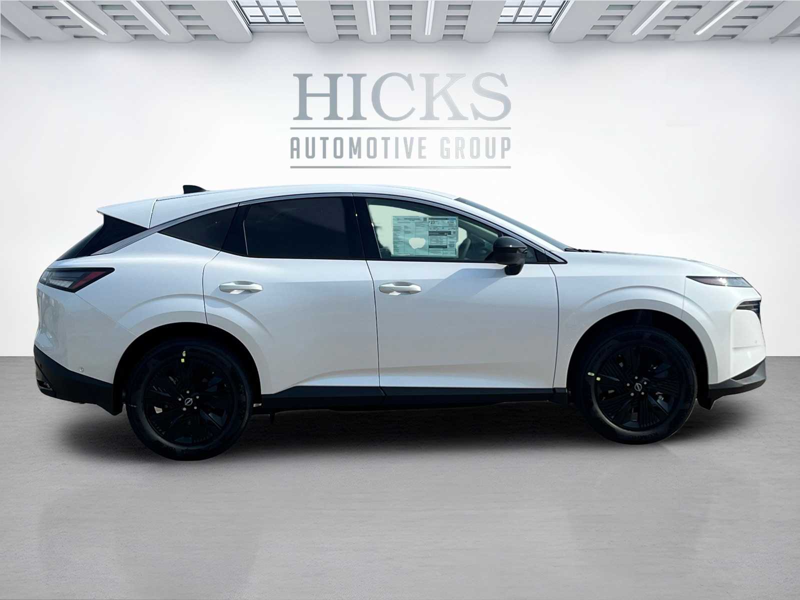 Vehicle image 4 of 22