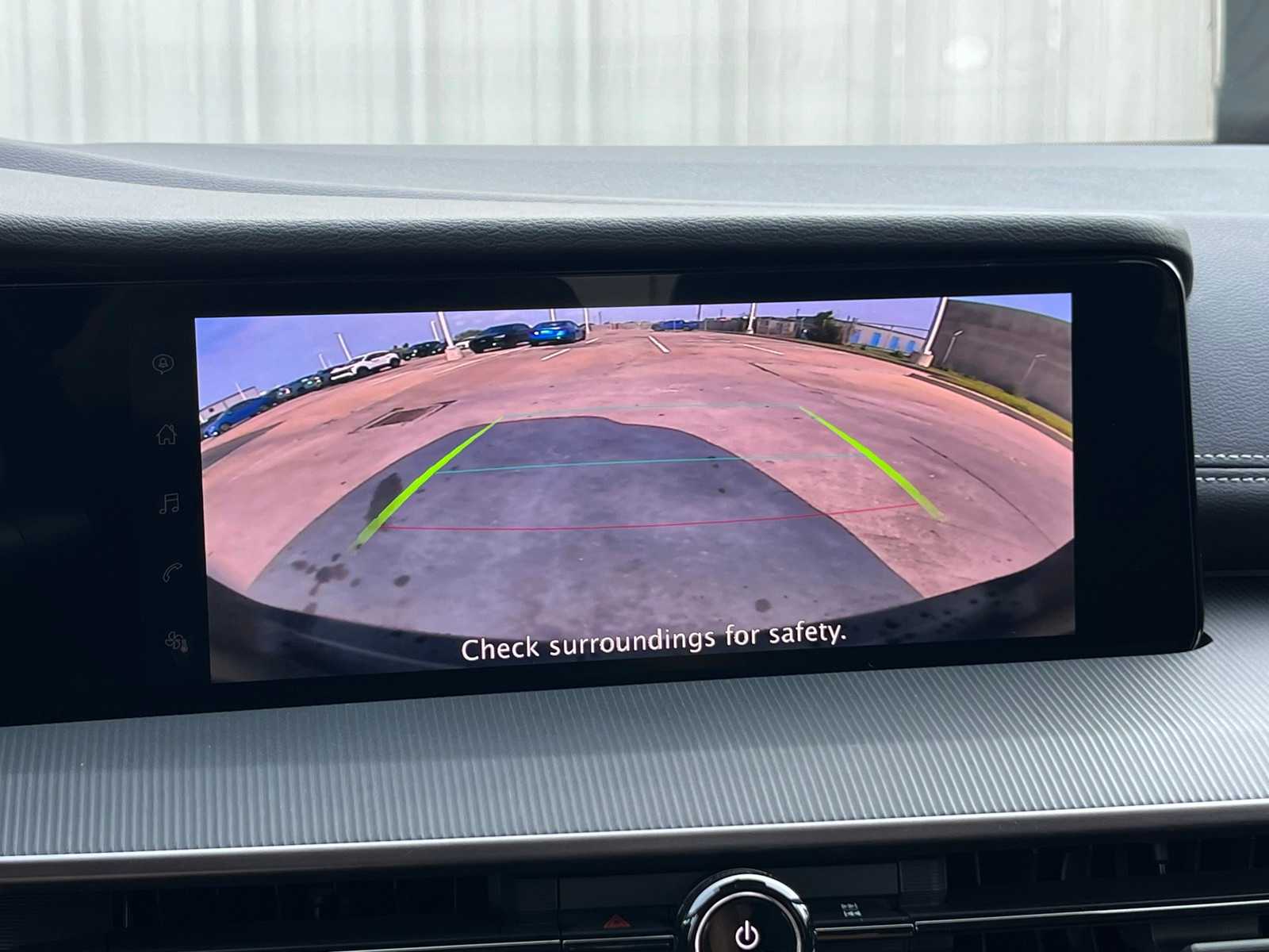 Vehicle image 18 of 22