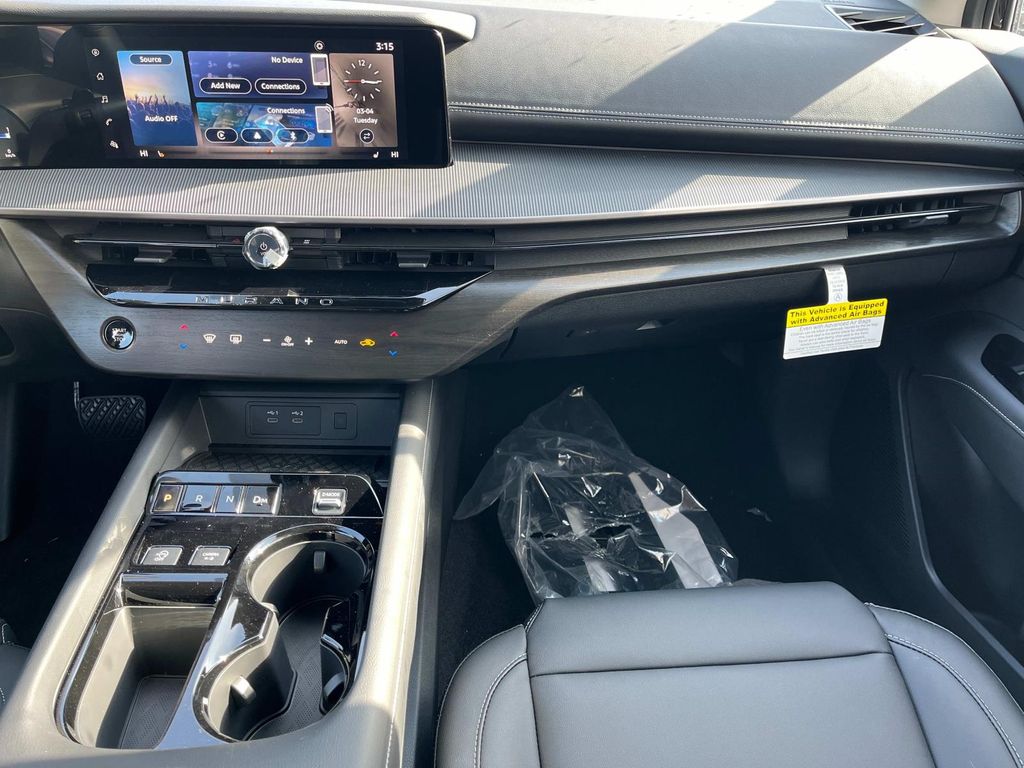 Vehicle image 14 of 34