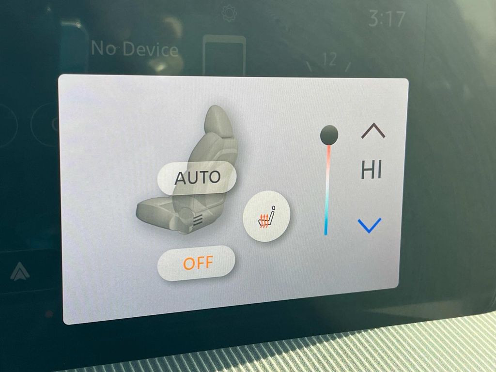 Vehicle image 33 of 34