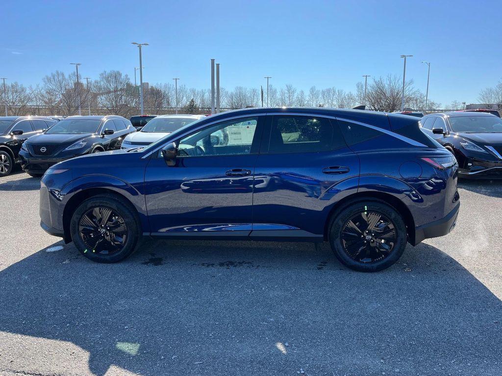 Vehicle image 8 of 32