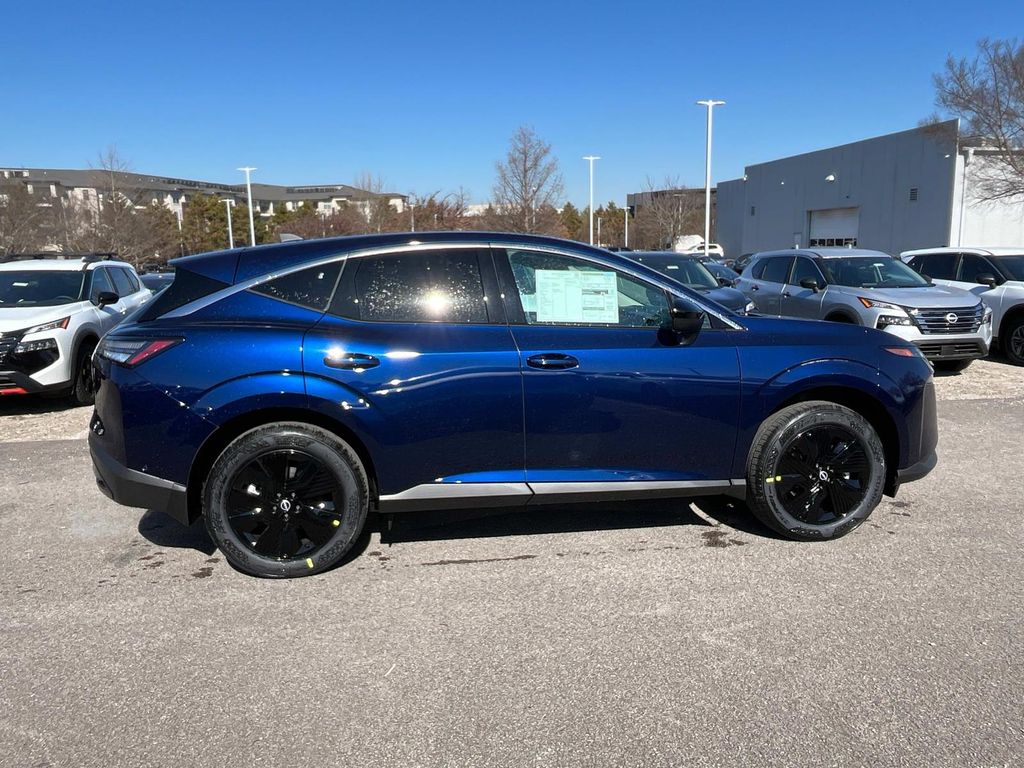 Vehicle image 4 of 32