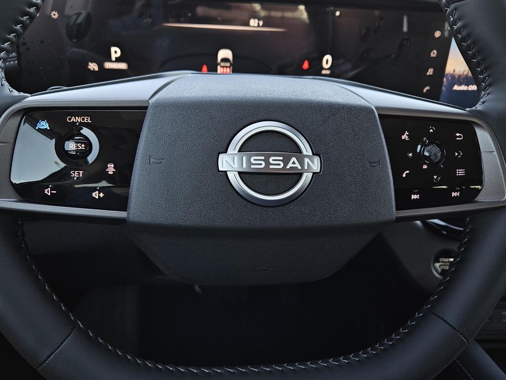 Vehicle image 12 of 22