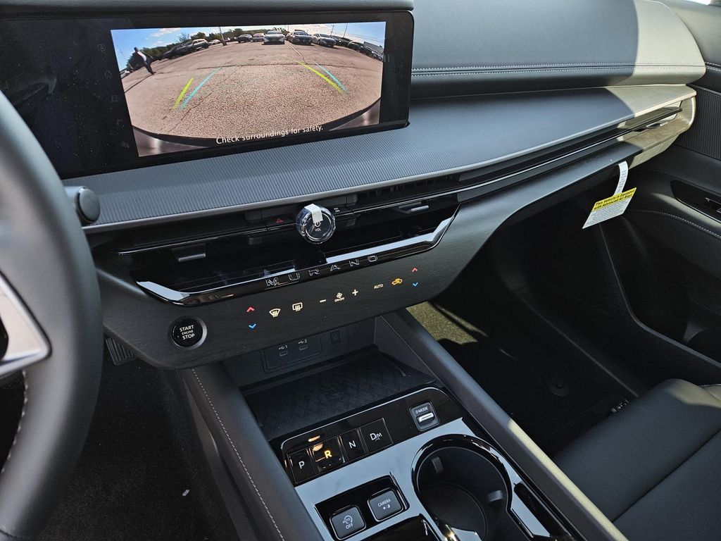 Vehicle image 20 of 22