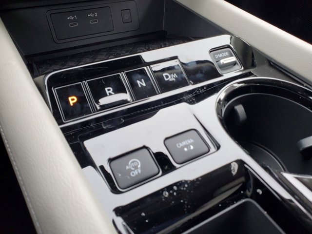 Vehicle image 22 of 28