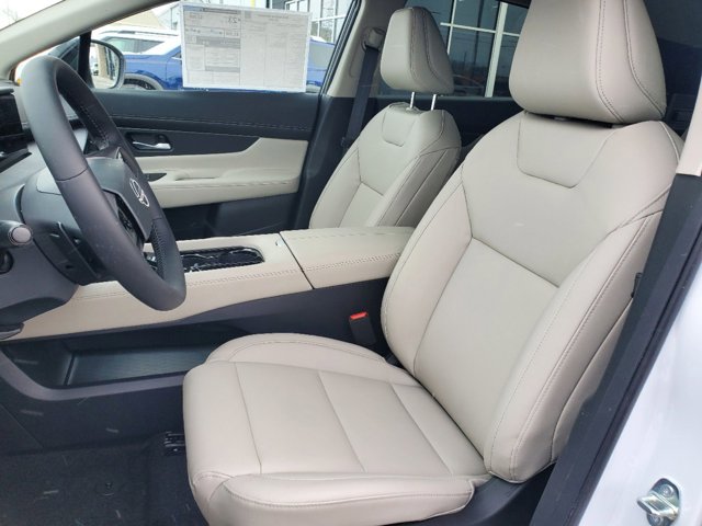 Vehicle image 5 of 28