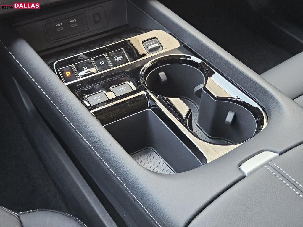 Vehicle image 15 of 24