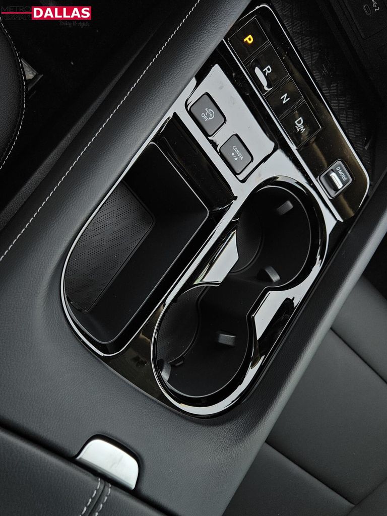 Vehicle image 22 of 23