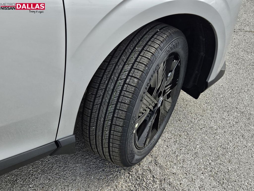 Vehicle image 6 of 23