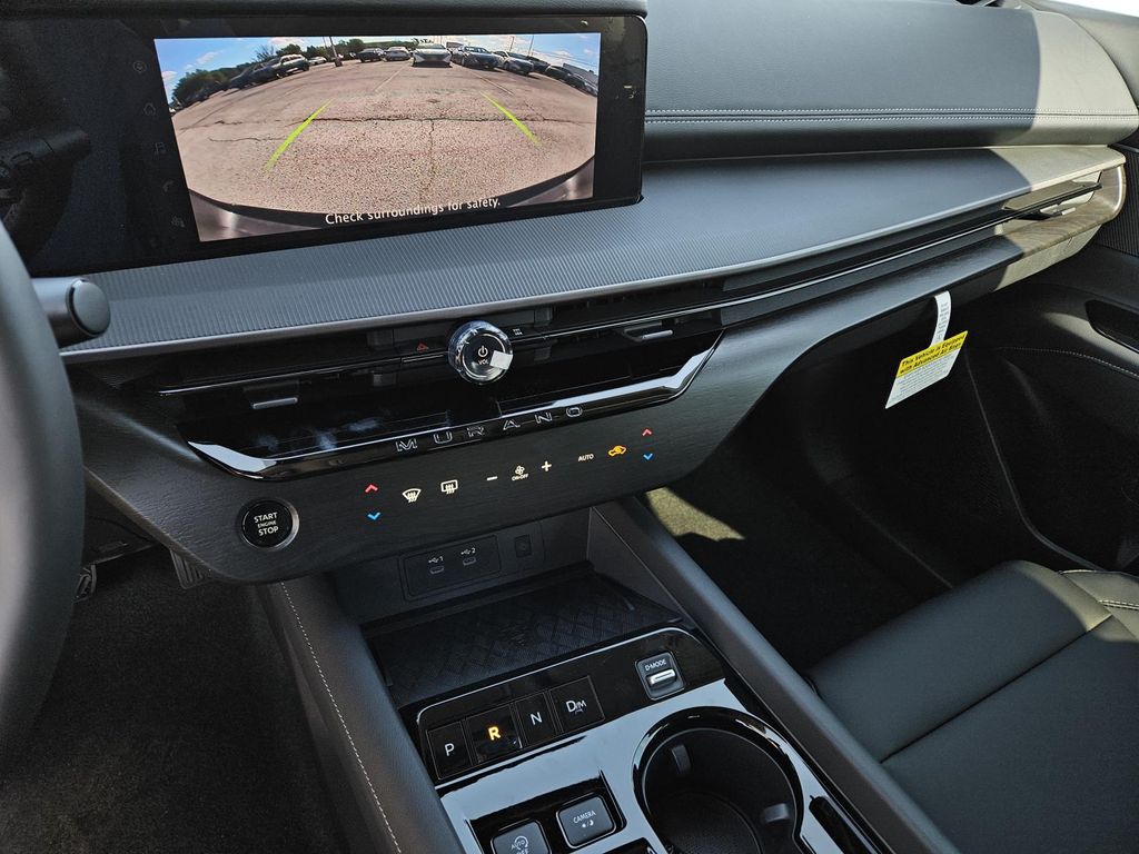 Vehicle image 11 of 22