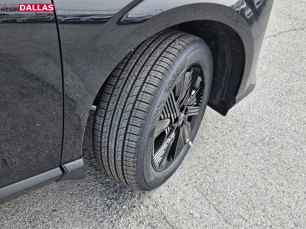 Vehicle image 6 of 23